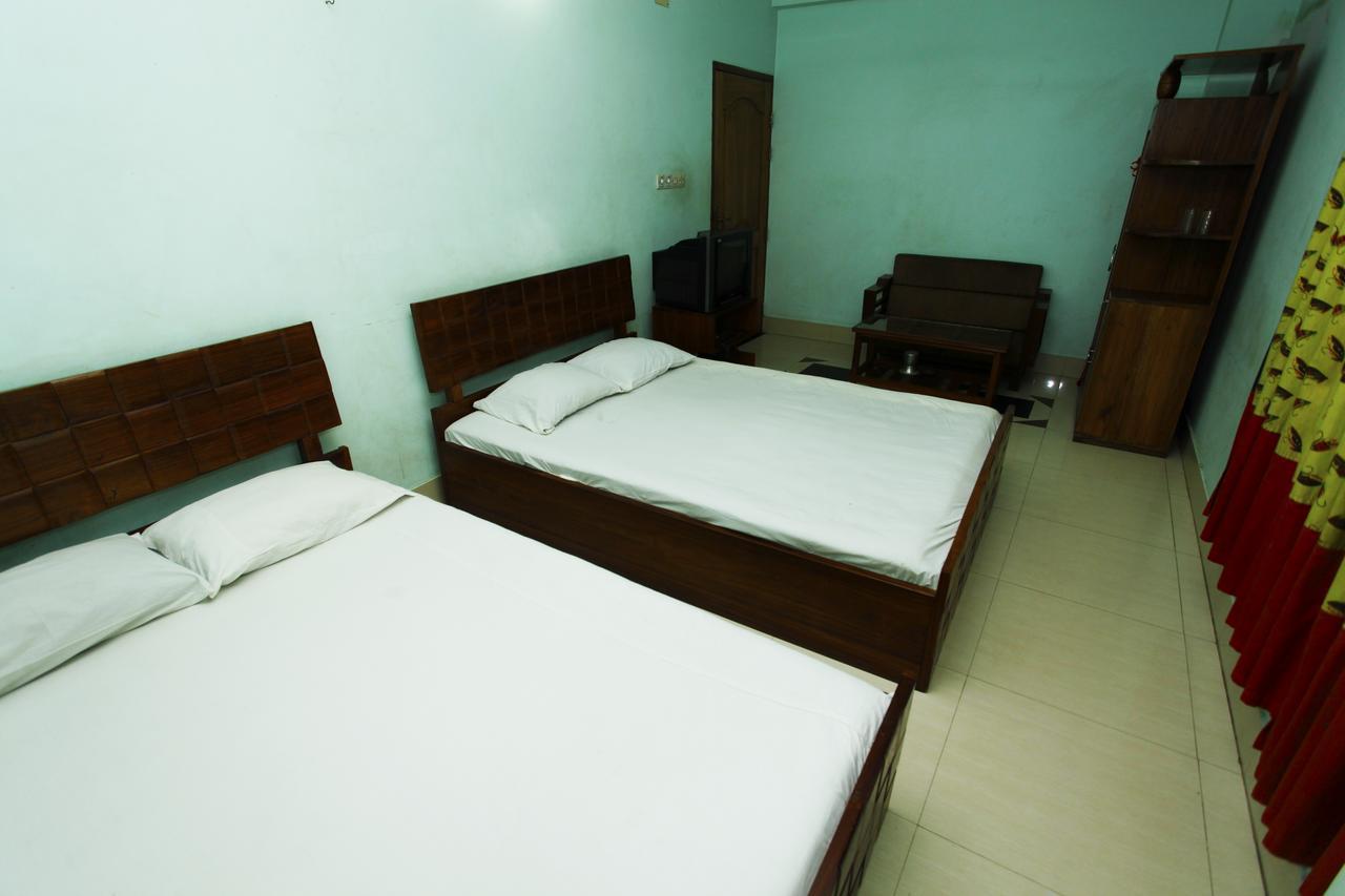 Hotel Star Park Dakhin Kattali Δωμάτιο φωτογραφία